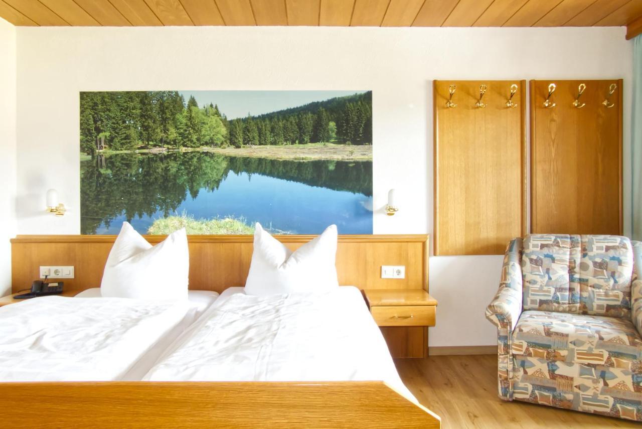 Garnihotel Zur Linde - Bayerischer Wald - Aktivcard Mit 154 Kostenfreien Leistungen - Kostenloser Parkplatz Lohberg Buitenkant foto