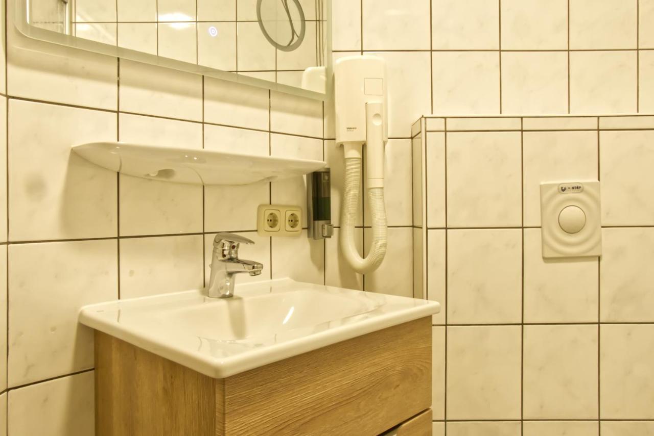 Garnihotel Zur Linde - Bayerischer Wald - Aktivcard Mit 154 Kostenfreien Leistungen - Kostenloser Parkplatz Lohberg Buitenkant foto