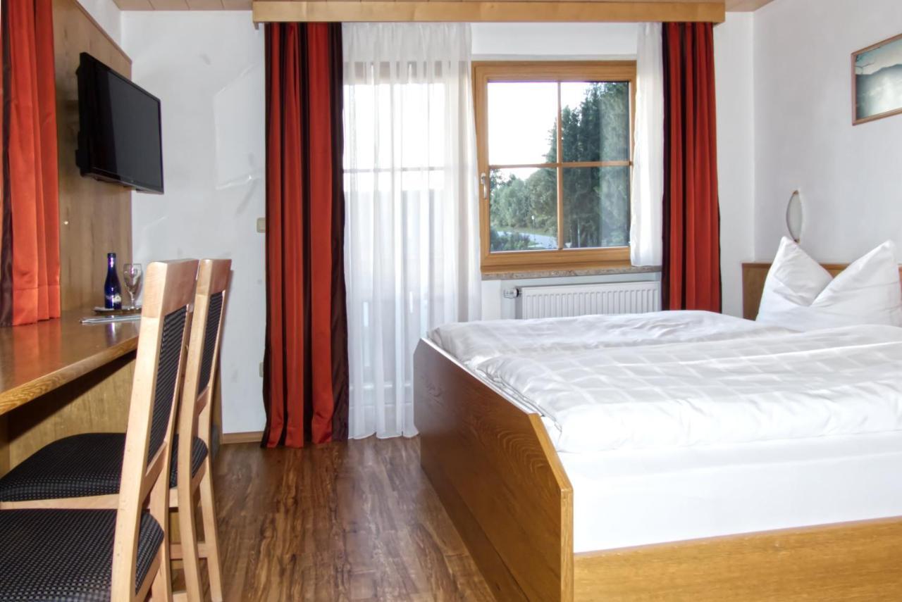 Garnihotel Zur Linde - Bayerischer Wald - Aktivcard Mit 154 Kostenfreien Leistungen - Kostenloser Parkplatz Lohberg Buitenkant foto